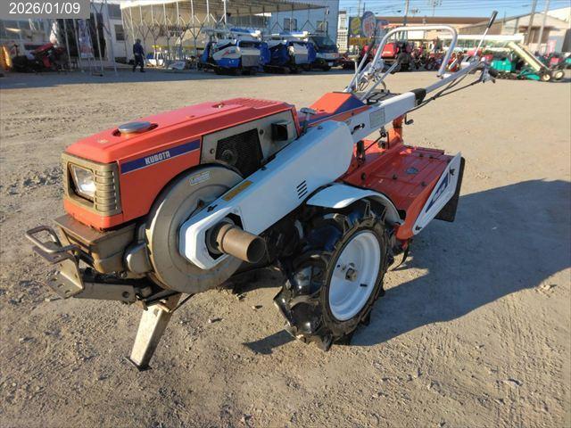 クボタ 耕運機 写真