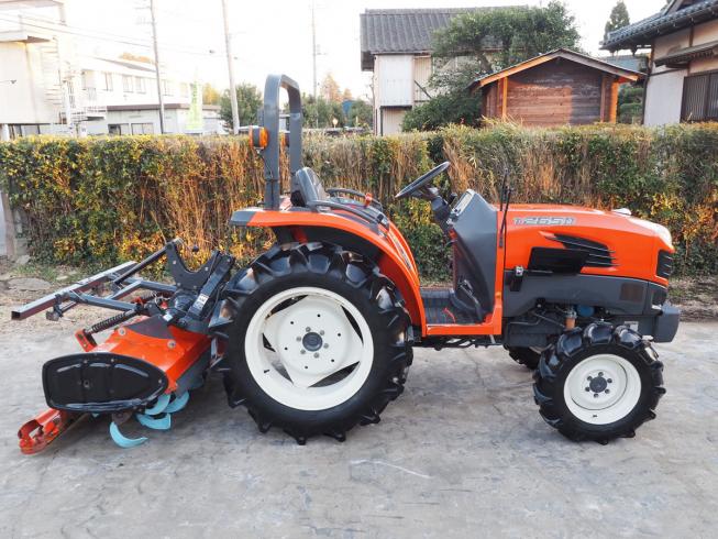 トラクター T265D 写真２