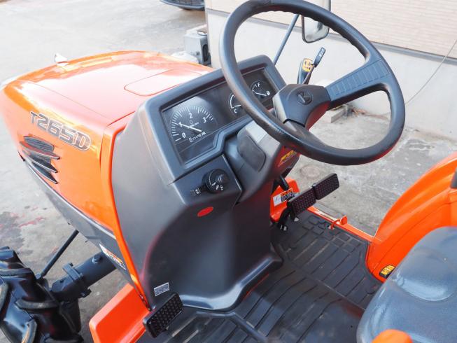トラクター T265D 写真５