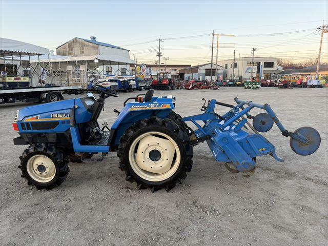 トラクター TU197 写真２