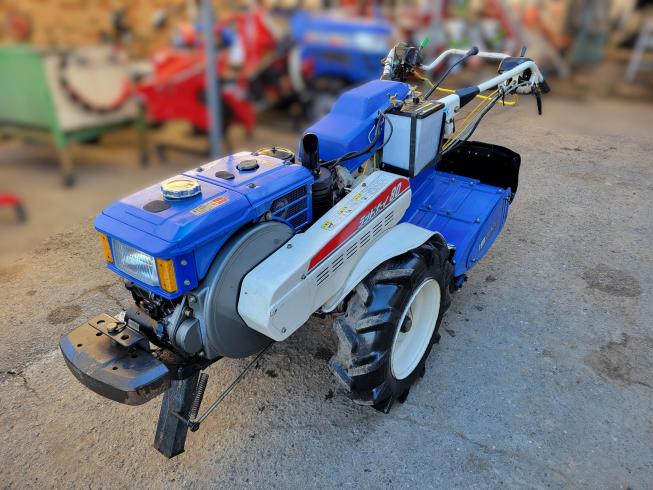 イセキ 耕耘機 写真