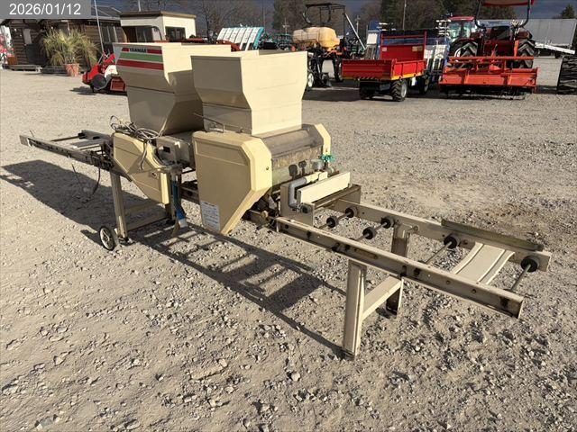 ヤンマー 播種機 写真