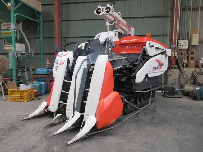 クボタ コンバイン 写真