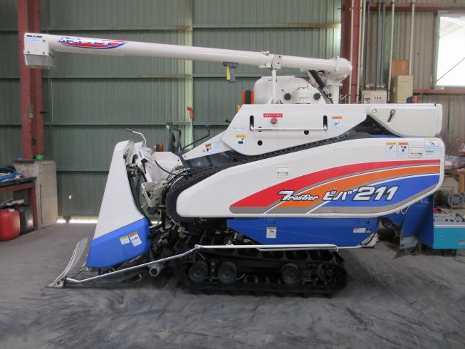 コンバイン HVB211G-EZKHWC 写真３