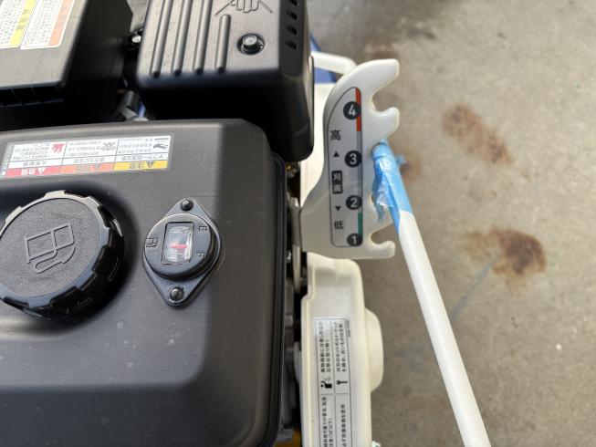 草刈機 WM746F 写真４