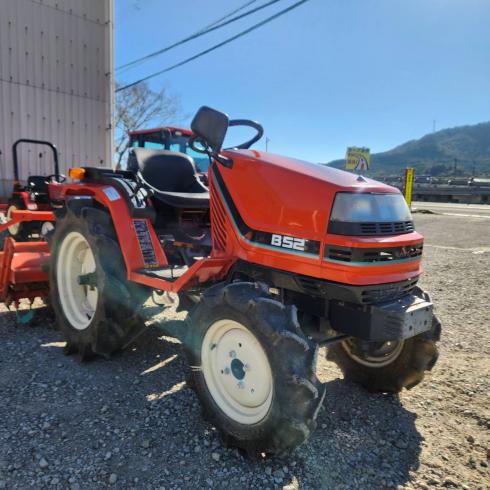 トラクター B52 写真３