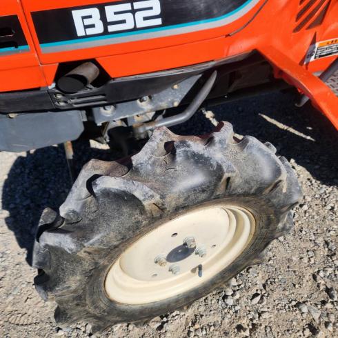 トラクター B52 写真12