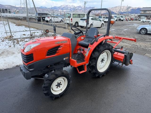 クボタ トラクター 写真