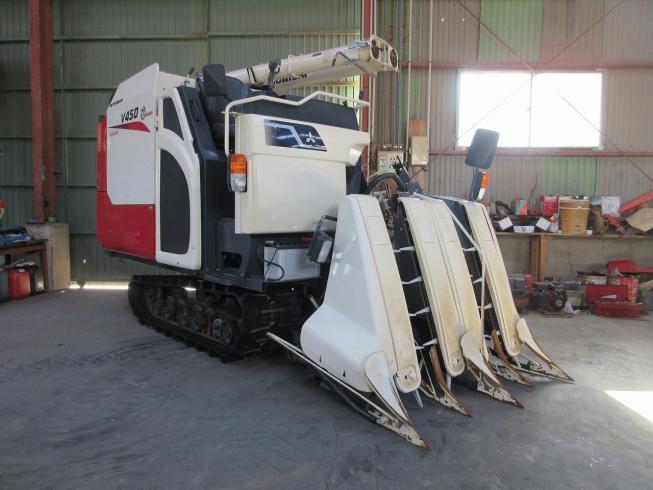 コンバイン V450 写真２