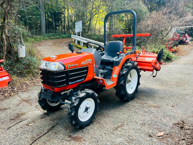 クボタ トラクター 写真