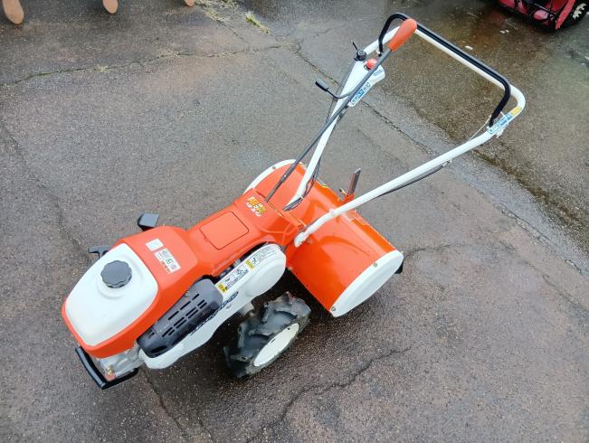 クボタ 耕運機 写真