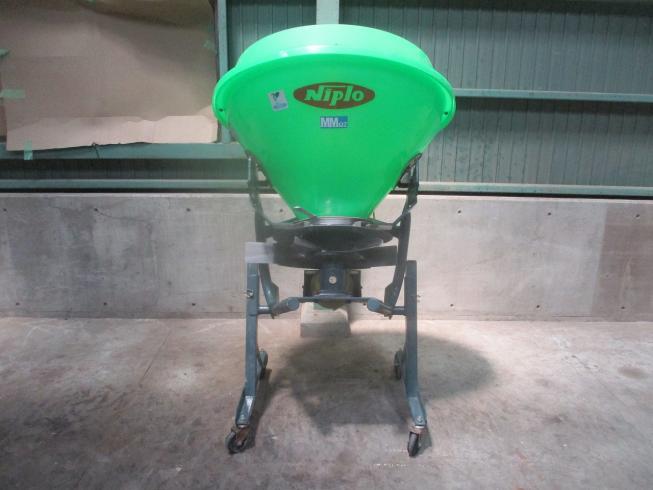 ニプロ ブロードキャスター 写真