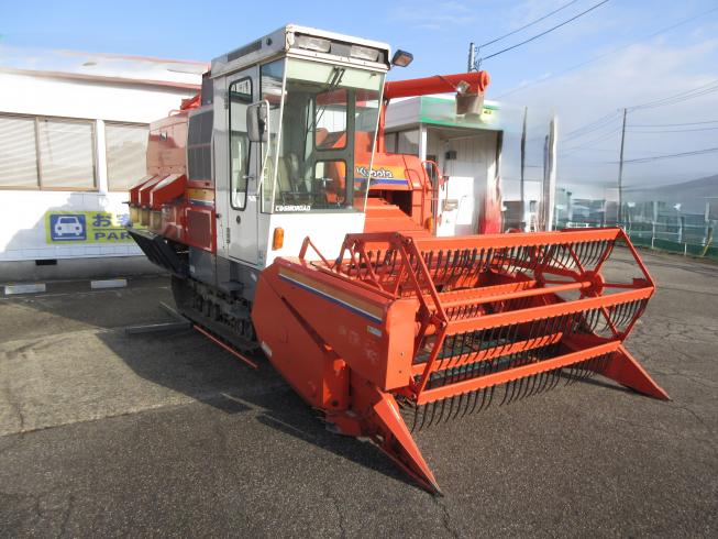 クボタ 汎用コンバイン 写真