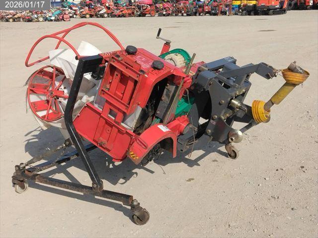 富士トレーラー 畦塗機 写真