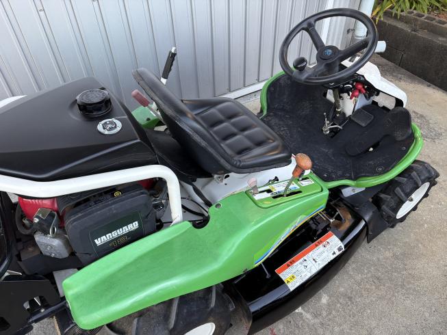 乗用草刈機 RM950 写真２