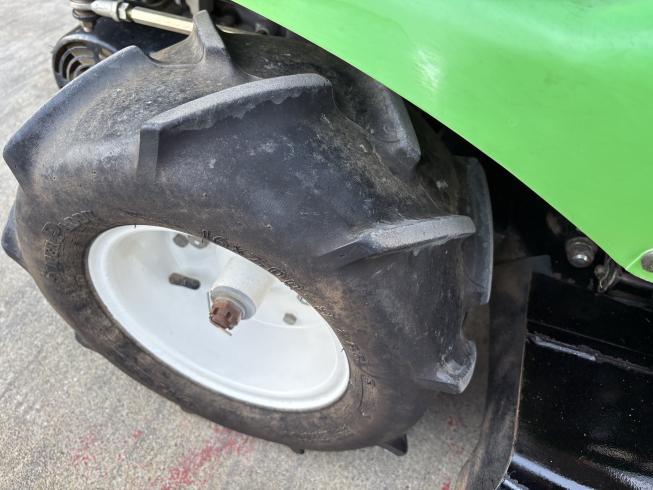 乗用草刈機 RM950 写真５