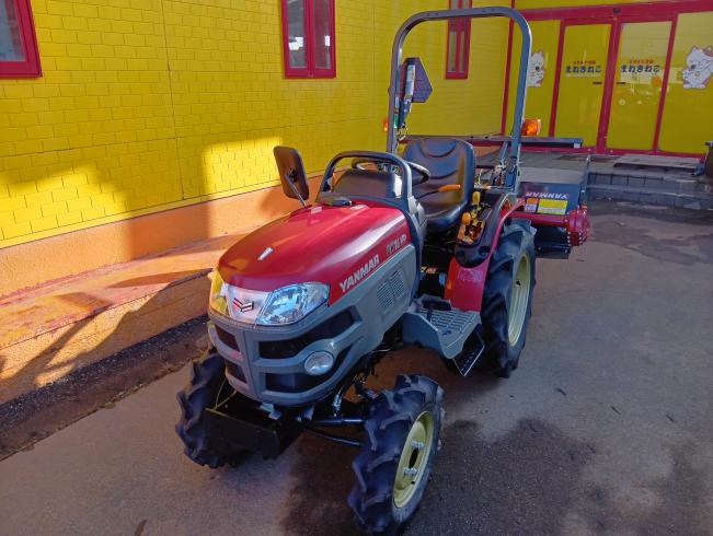 ヤンマー トラクター 写真