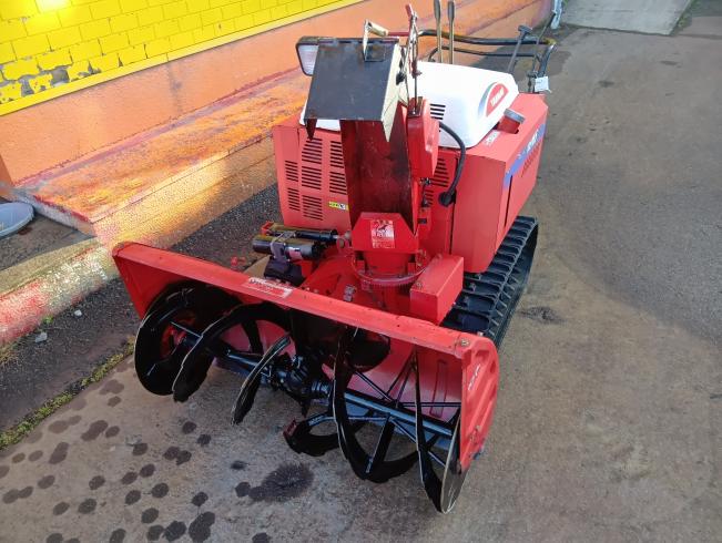 ヤンマー 除雪機 写真