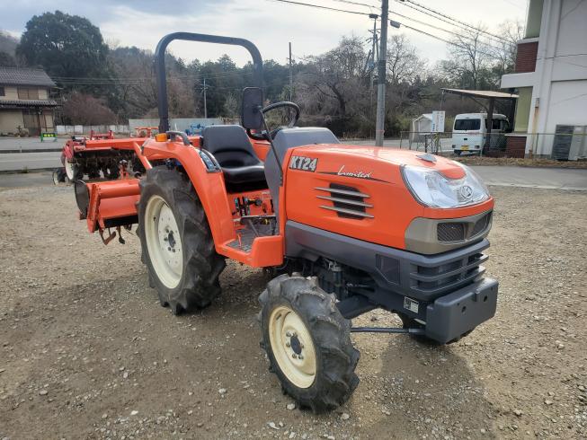 クボタ トラクター 写真