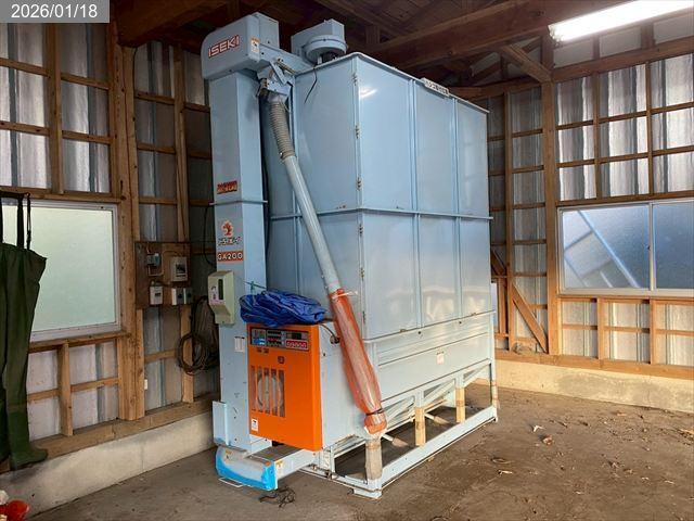 イセキ 遠赤外線乾燥機 写真