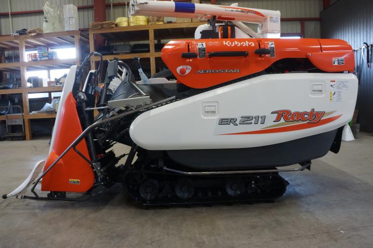 コンバイン ER211 写真３