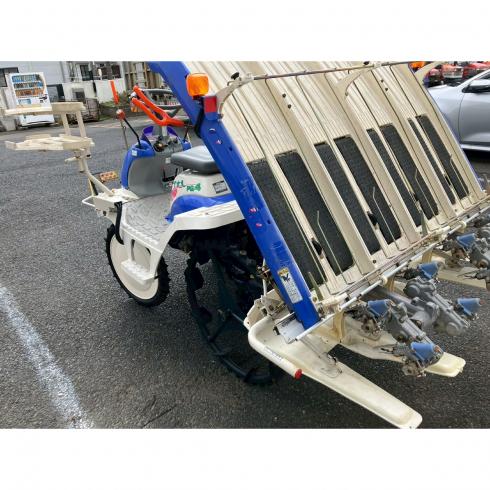 田植機 PQ4-DUH 写真４