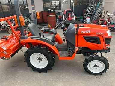 クボタ トラクター 写真