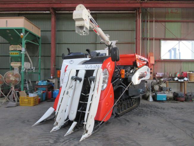 クボタ コンバイン 写真