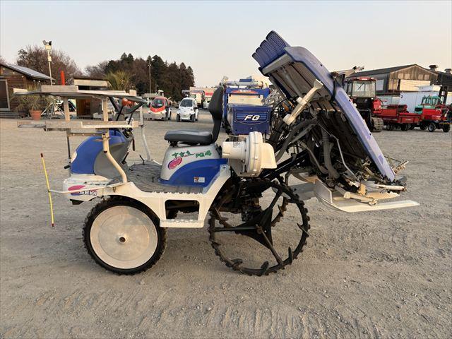 田植機 PQ4 写真２