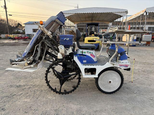 田植機 PQ4 写真４