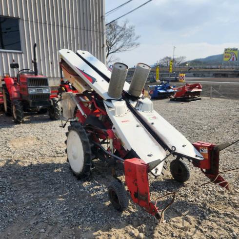 ヤンマー 芋つる処理機 写真