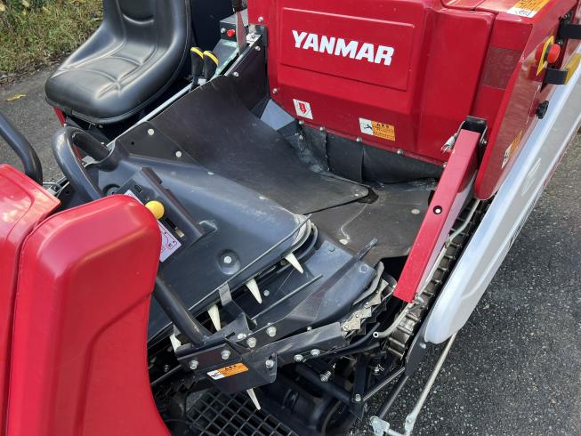 コンバイン YH211 写真７