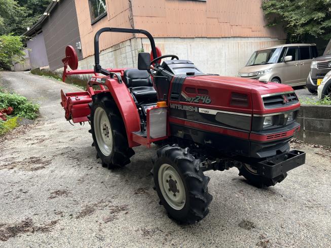 トラクター MT246 写真２