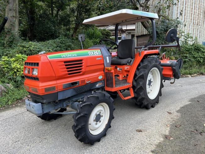 日立 トラクター 写真