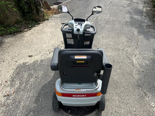 スズキ セニアカー 写真