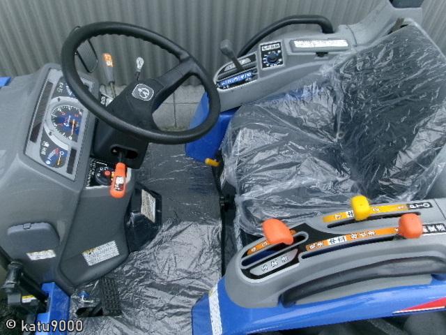 トラクター TH205 写真３
