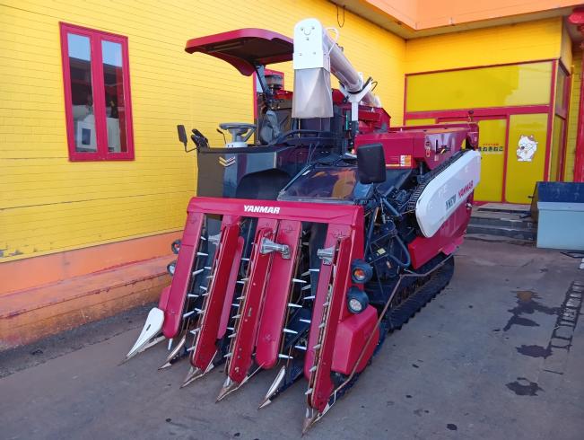 ヤンマー コンバイン 写真