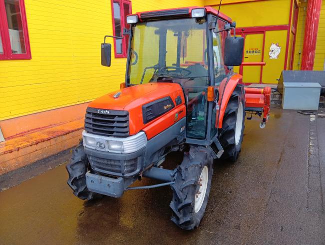 クボタ トラクター 写真