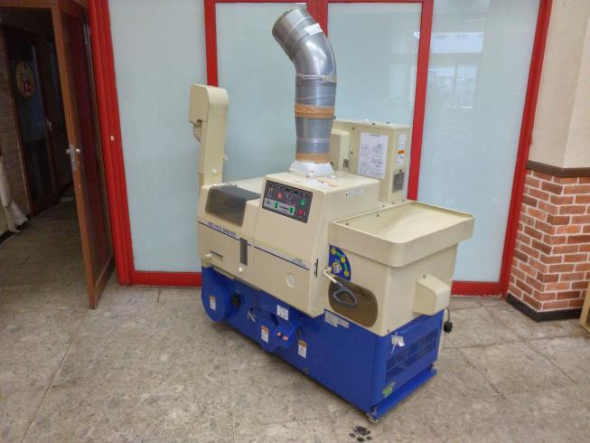 サタケ 籾摺機 写真