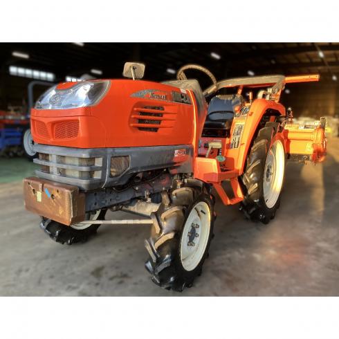 クボタ トラクター 写真