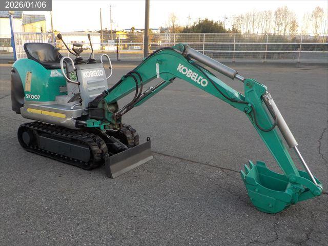 コベルコ ミニユンボ 写真