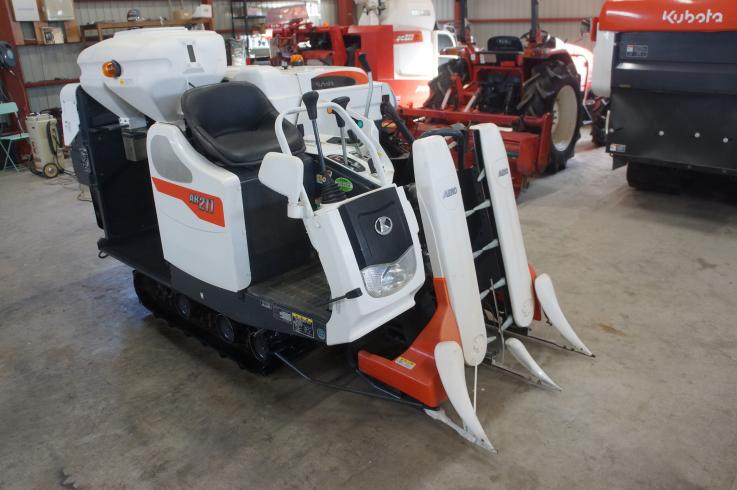 クボタ コンバイン 写真