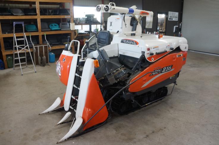 コンバイン ARN216 写真３