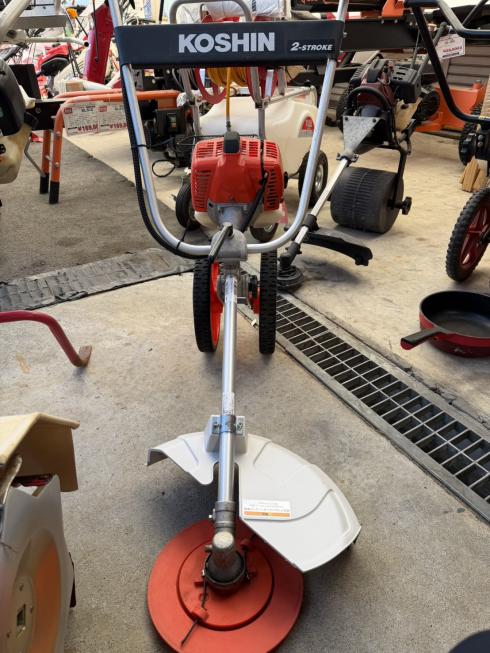 草刈機 EBC-26C 写真４