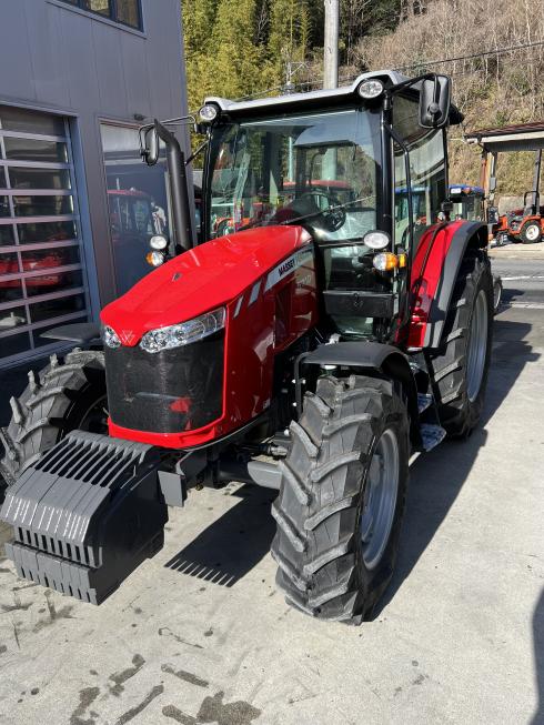 トラクター MF5710C 写真２