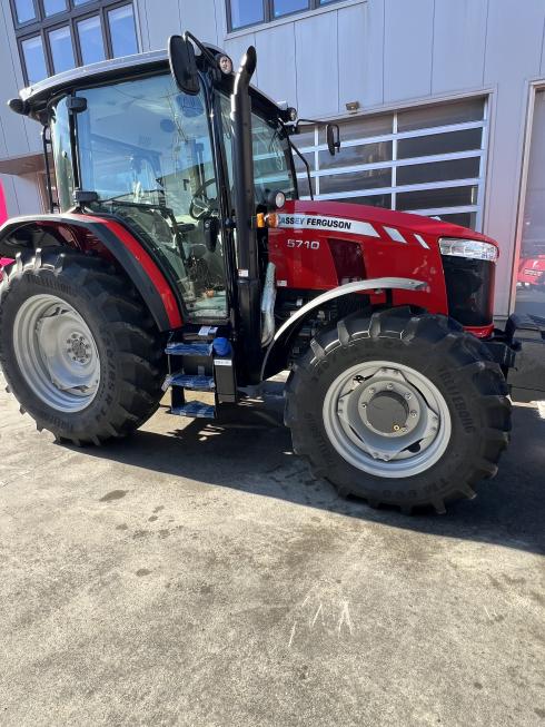 トラクター MF5710C 写真８