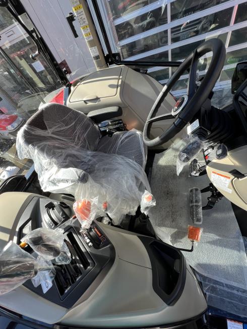 トラクター MF5710C 写真９