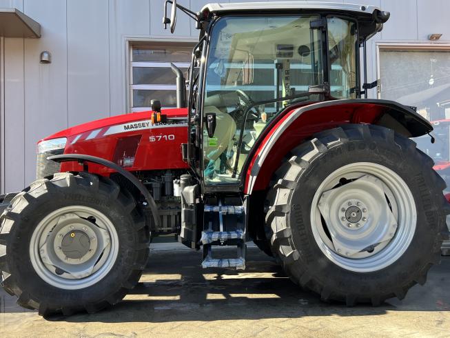 トラクター MF5710C 写真３