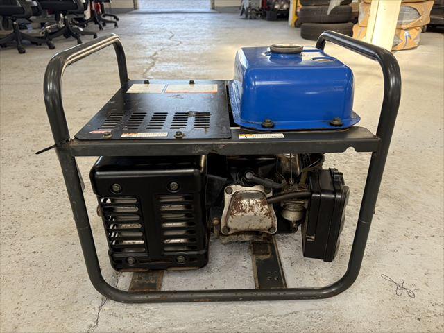 発電機 EF2300A 写真４
