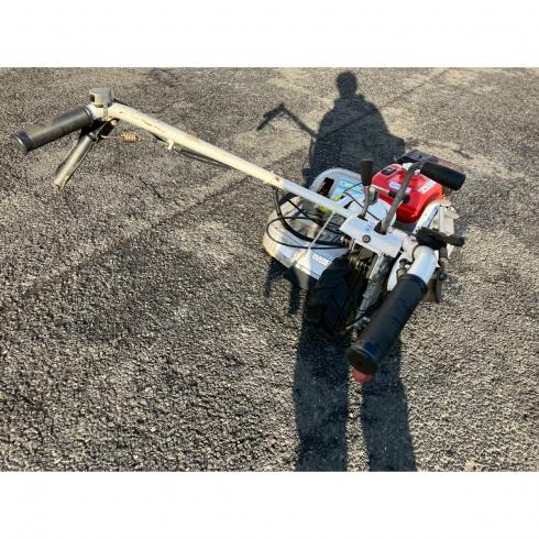 草刈機 WM726 写真３